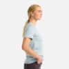 Kortärmad T-shirt med ficka Kortärmad T-shirt för dam i stålblått