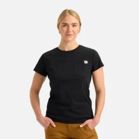 Kortärmad T-shirt med ficka Kortärmad T-shirt för damer i svart