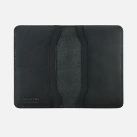 Passport Plånbok – Unisexplånbok i svart Frontier-läder